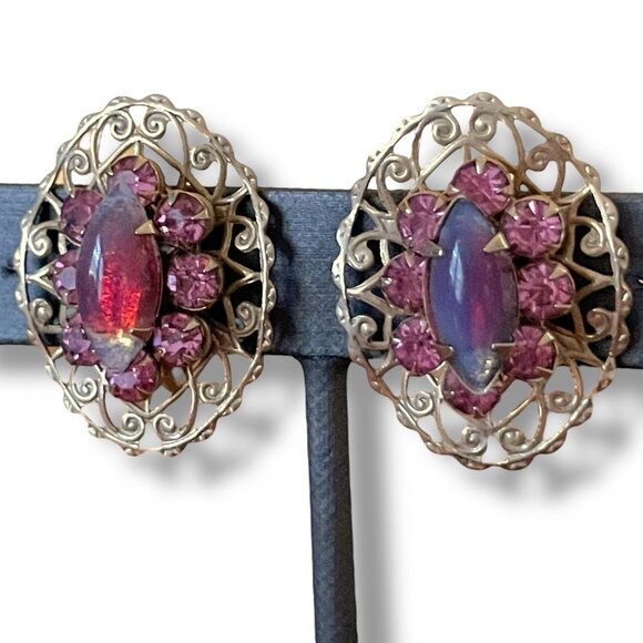 Vintage Dragon Breath Rhinestone Earrings Gold Tone Filigree Screwback Art Glass - Picture 11 of 15